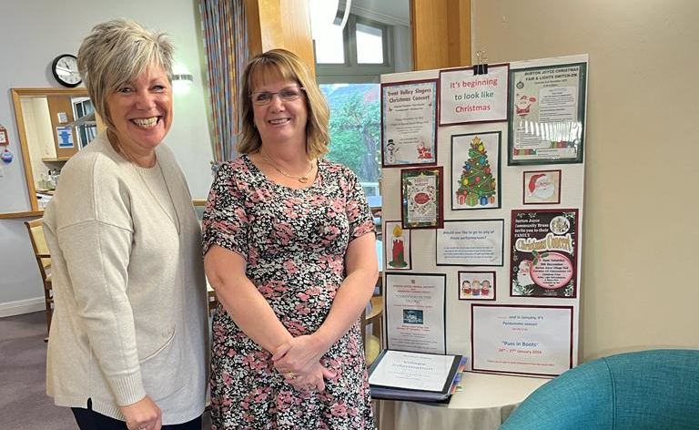 Sarah Selby With Fellow Volunteer Sue Keefer At Carnarvon House