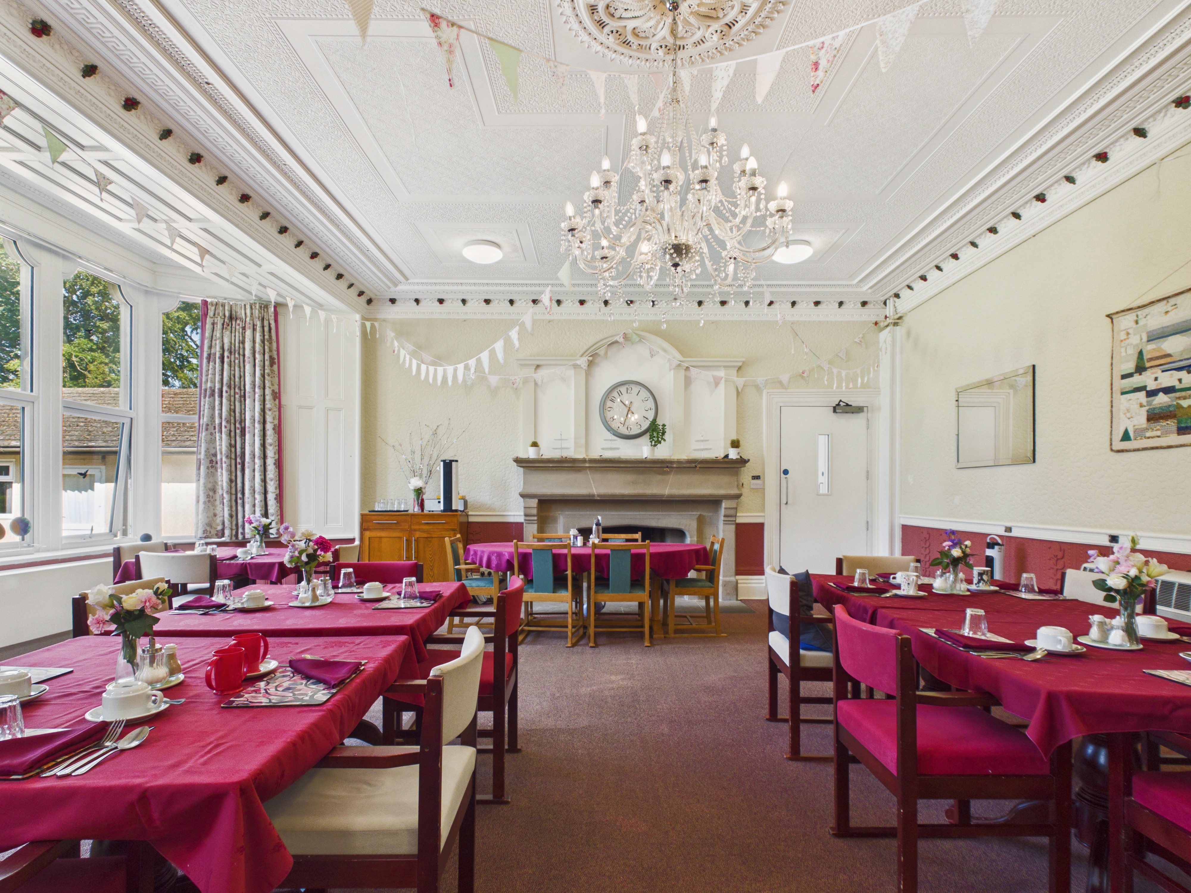 Dining Room (4)