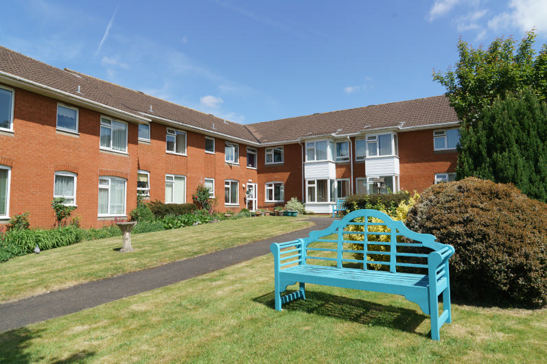 LR Bench In Front Garden Ivy House, TA21 8LL