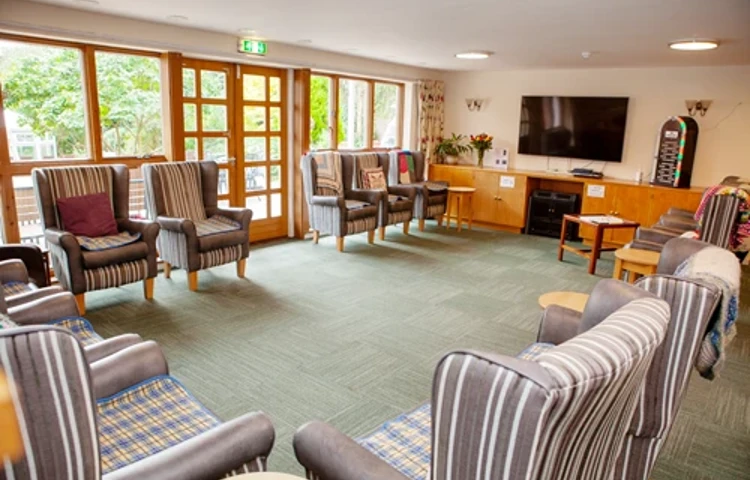 Bright And Spacious Communal Lounge at Friars Mead, Kings Langley WD4 8DR