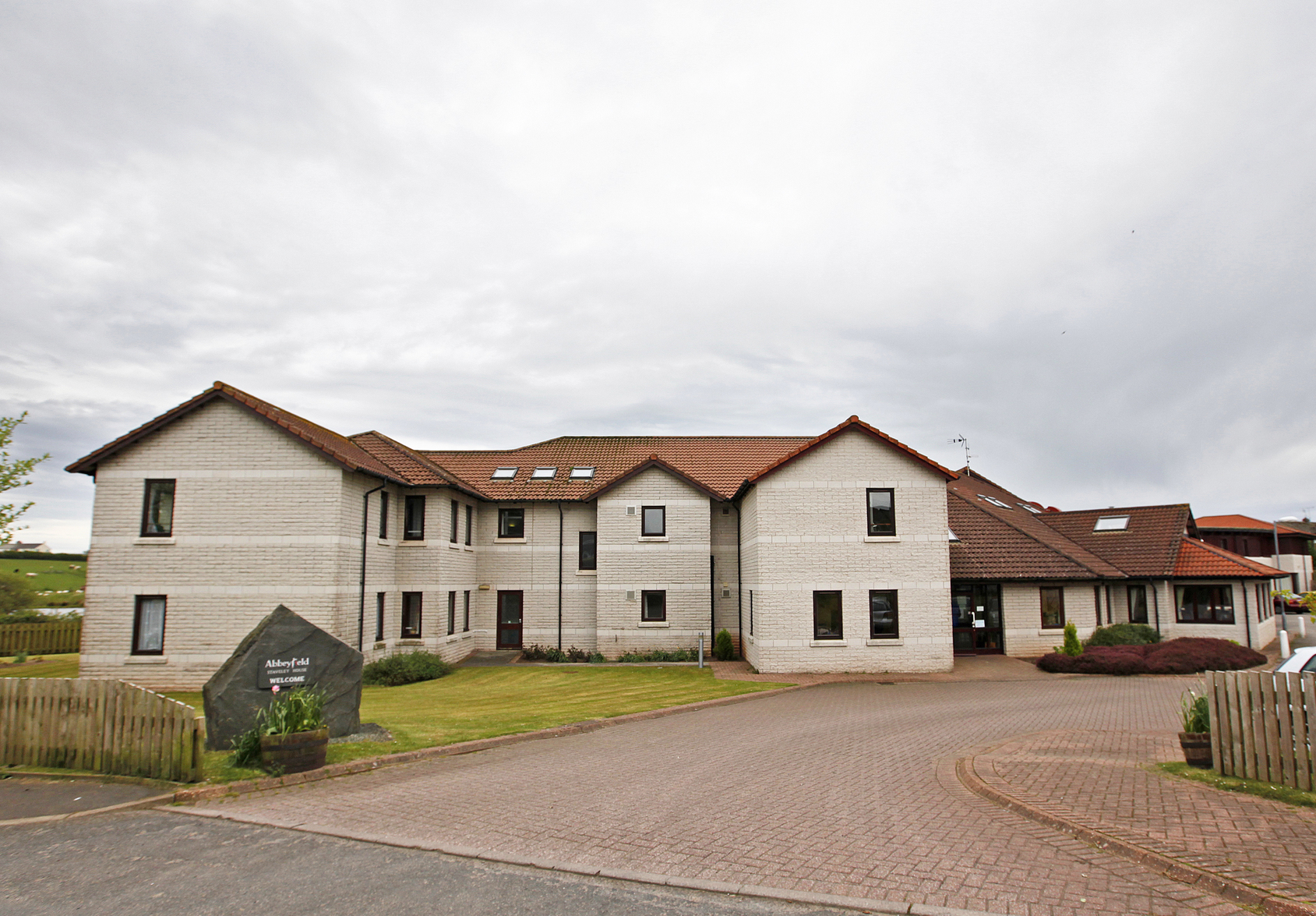 The block paved driveway leading to Staveley House