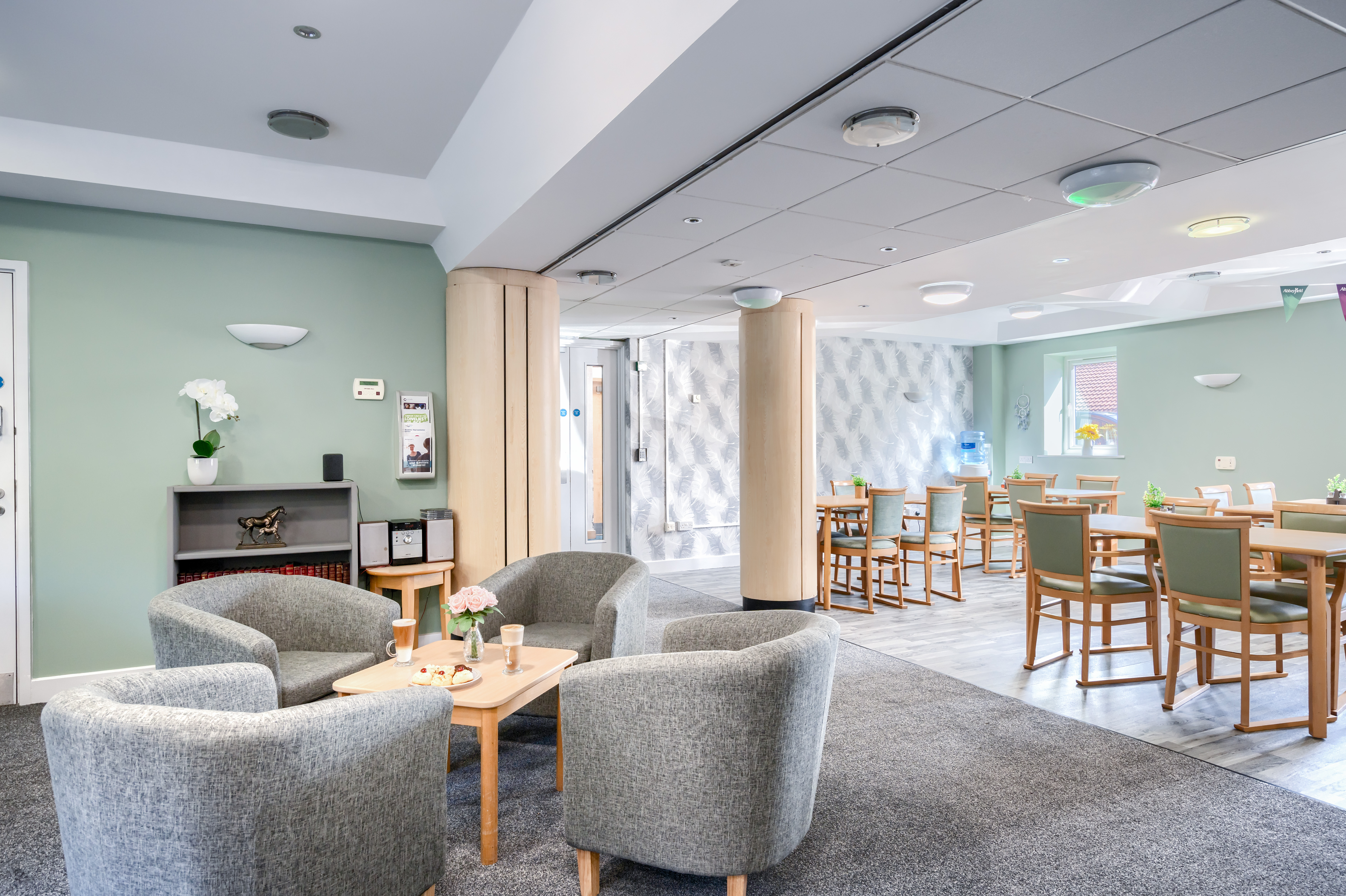 Experience the warmth and care at Sandwood Care Home in Nottingham. Our inviting day centre includes cosy spaces, creating a welcoming home for residents and their loved ones.