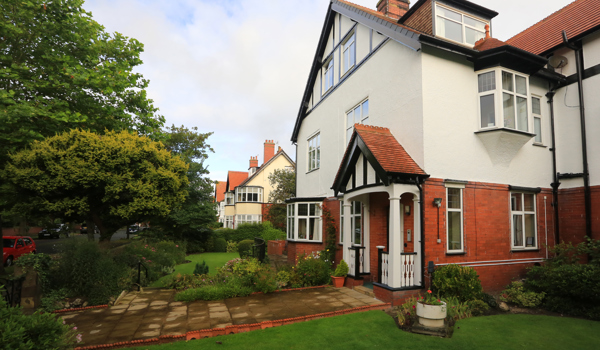 The front of Abbeyfield House, Lytham St Annes FY8 5QU (1)