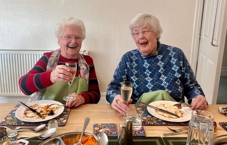 Colwyn Bay, Rhos Road, LL28 4RY, Mealtime