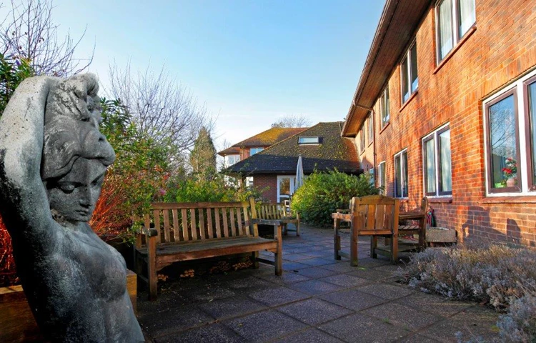 Patio garden at David Gresham House, Oxted RH8 0BA.jpg