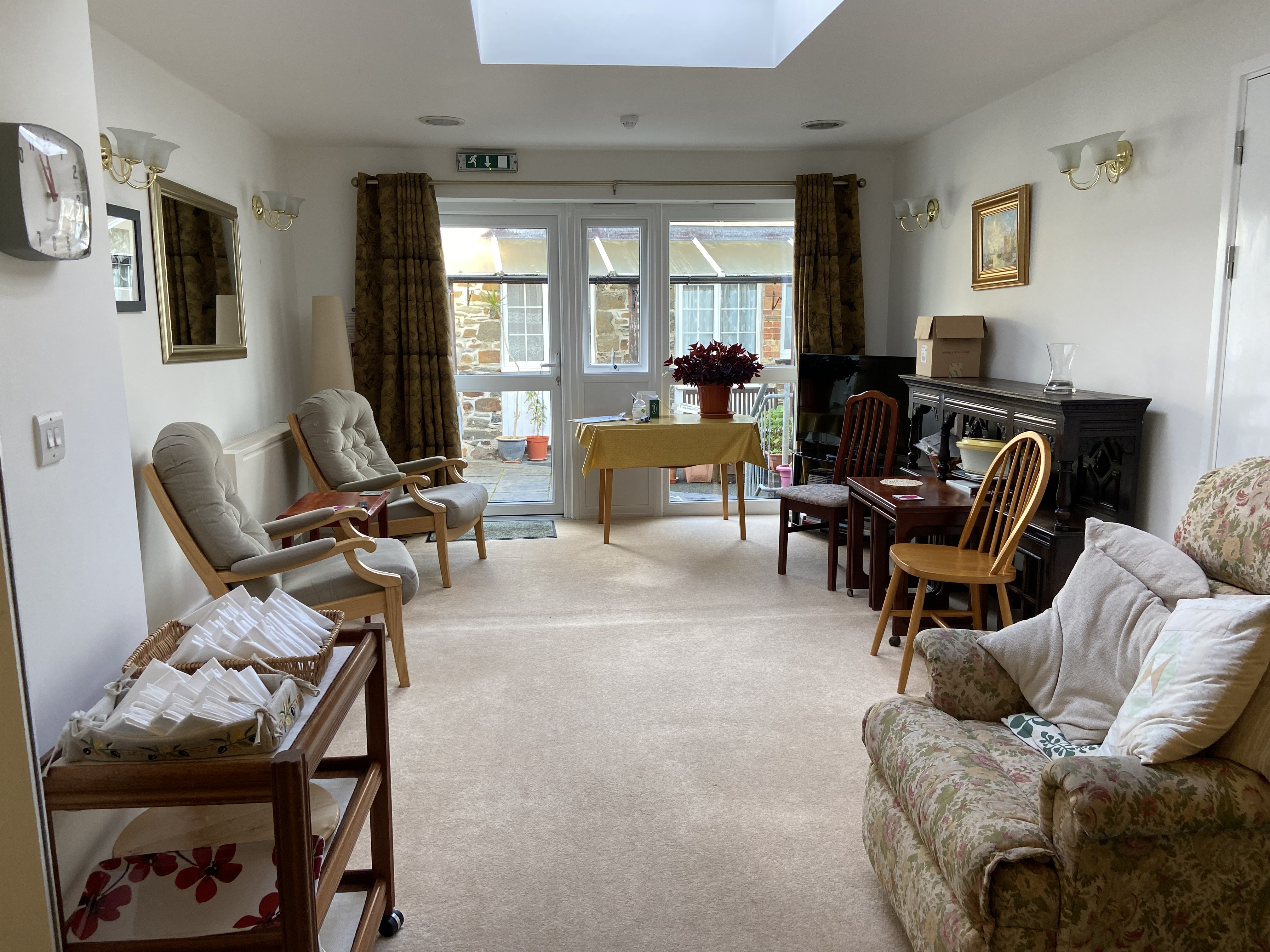 The bright welcoming entrance at Glen Tor