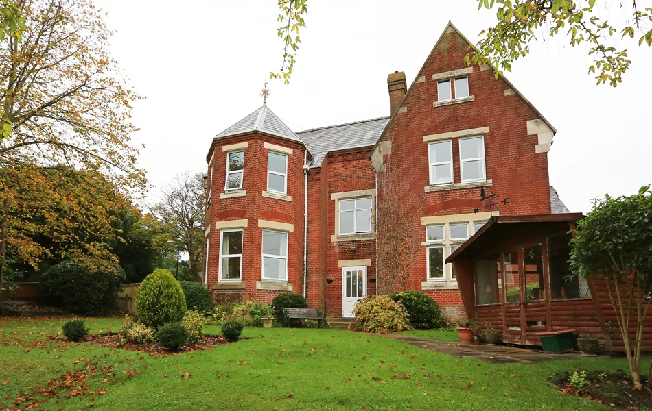 Rear garden at Abbeyfield House, Cowes PO31 8HA (1)