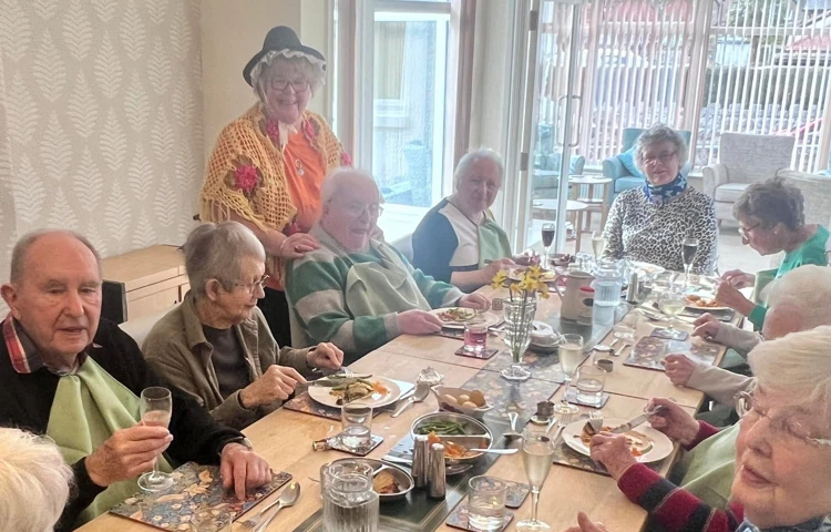 Colwyn Bay, Rhos Road, LL28 4RY, Dining Room Mealtime