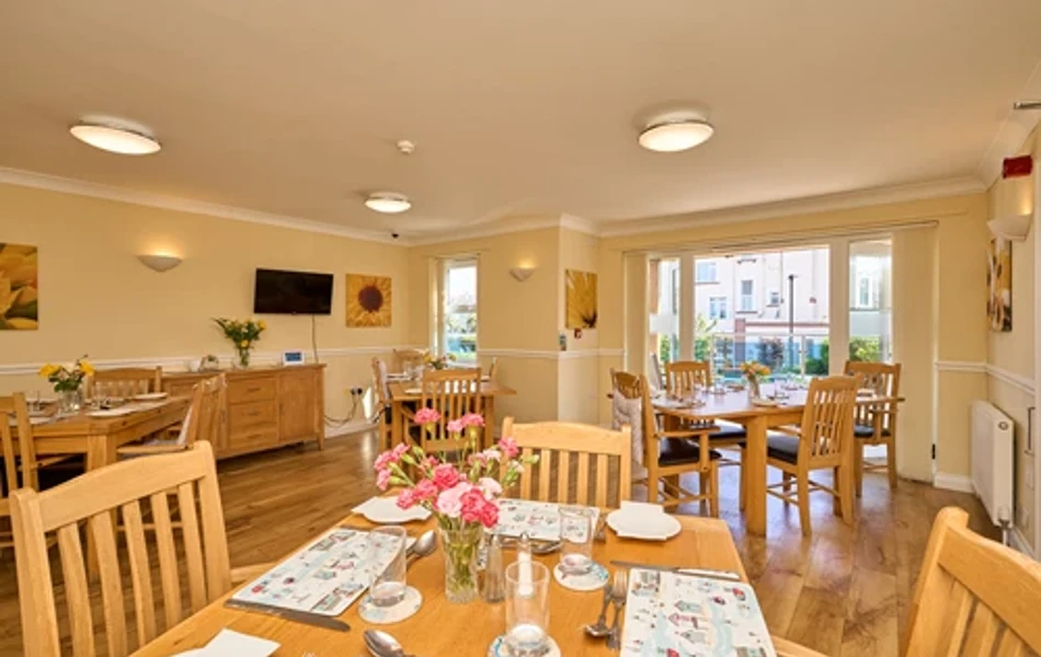 Dinning room Harwood Court, PO37 6AN