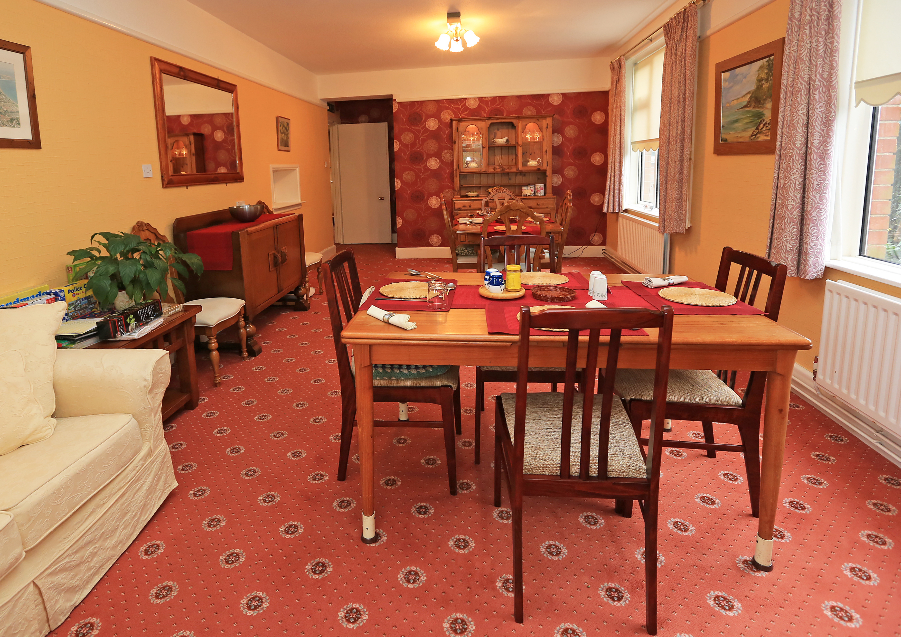 The dining room set for lunch (1)