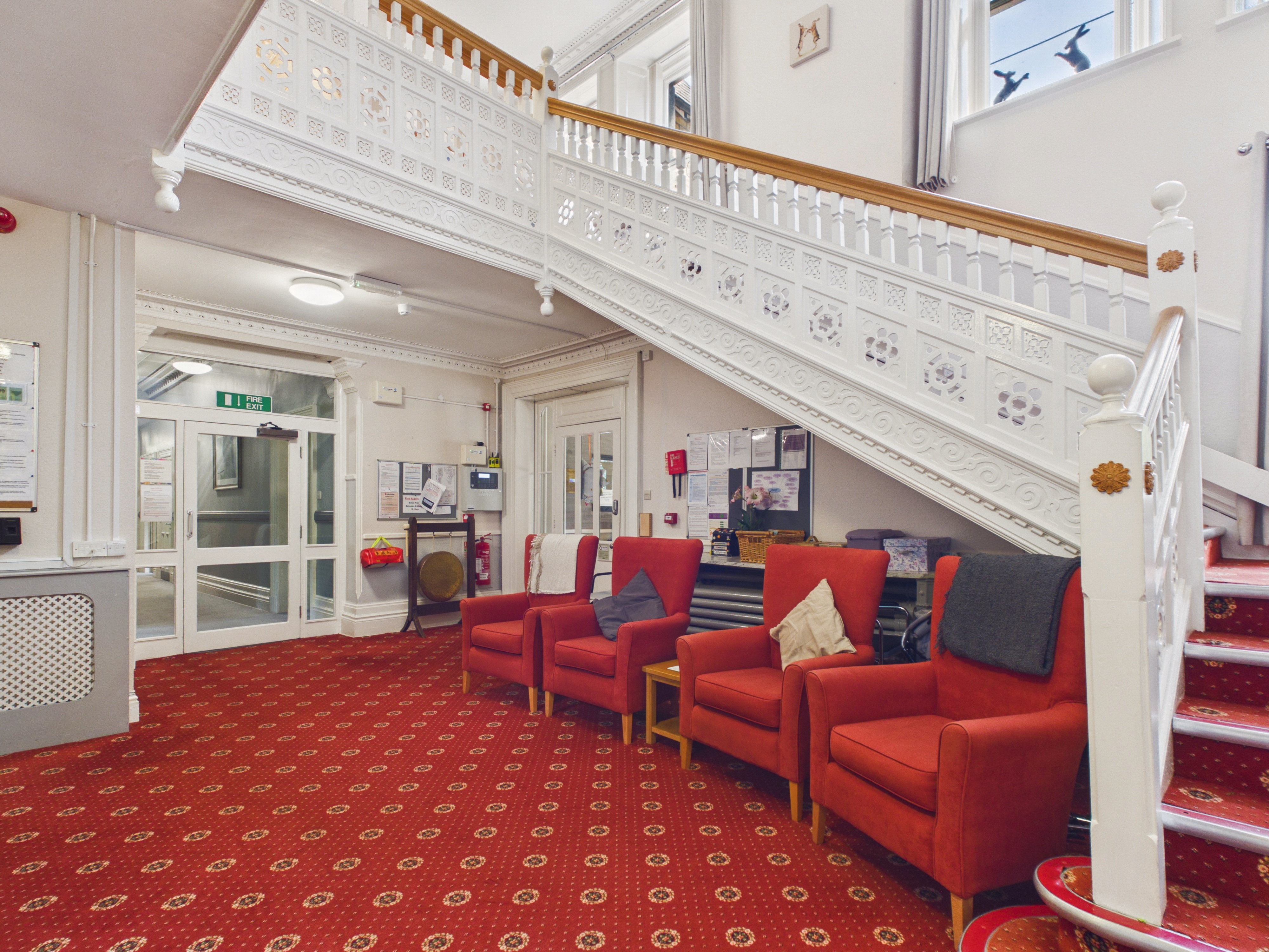 Foyer (2)