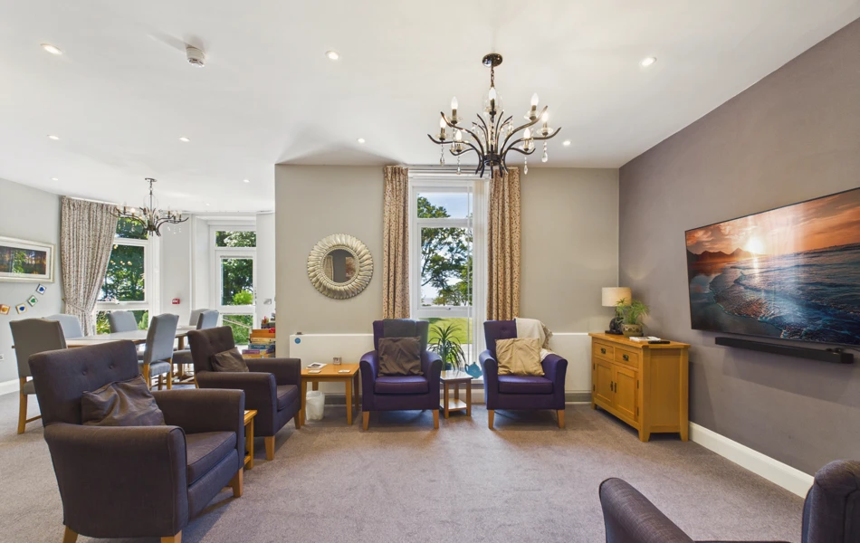 Living Room (2)