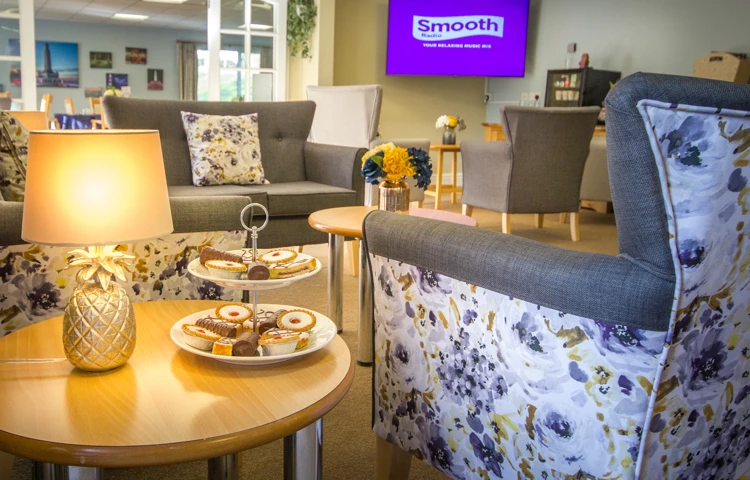 The lounge at Tamar House, Plymouth PL6 5XN