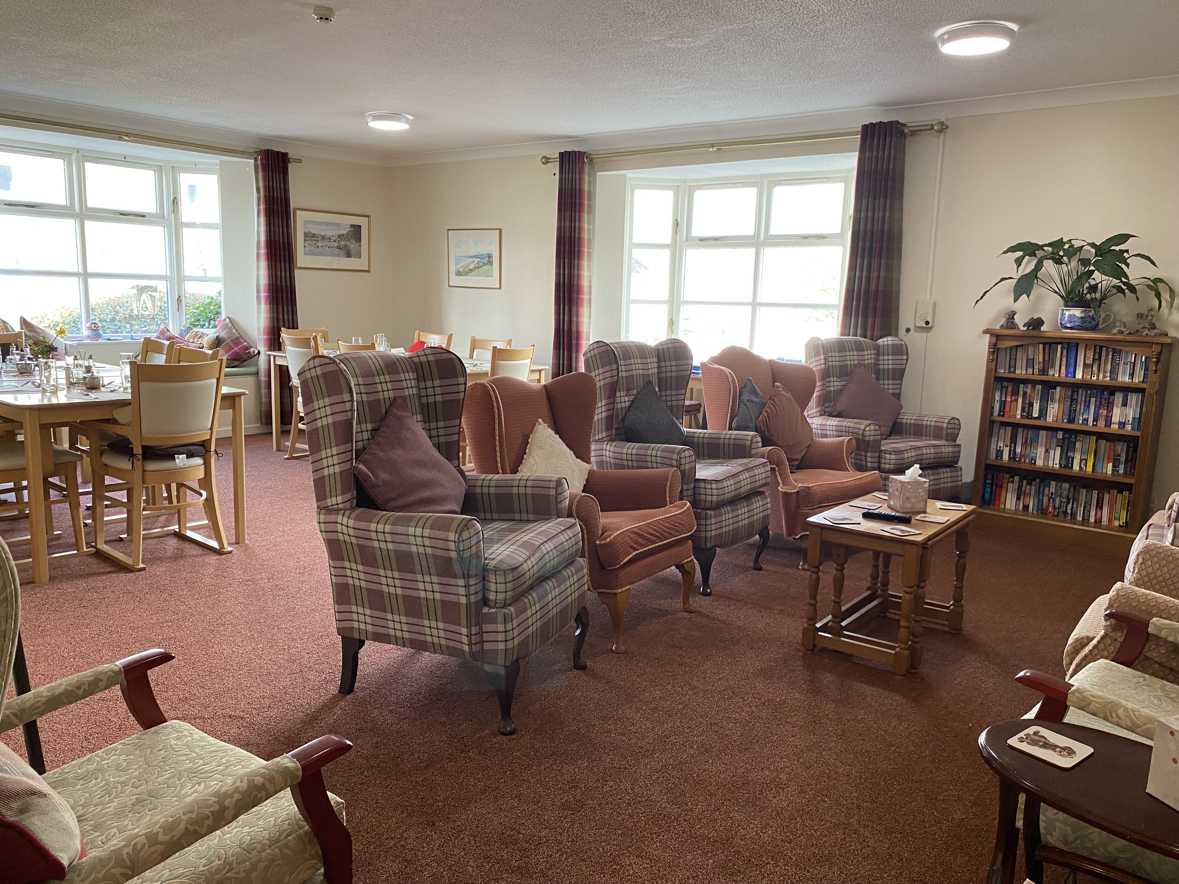 new-carpet-and-chairs-at-Abbeyfield House, Kingsbridge TQ7 1RL