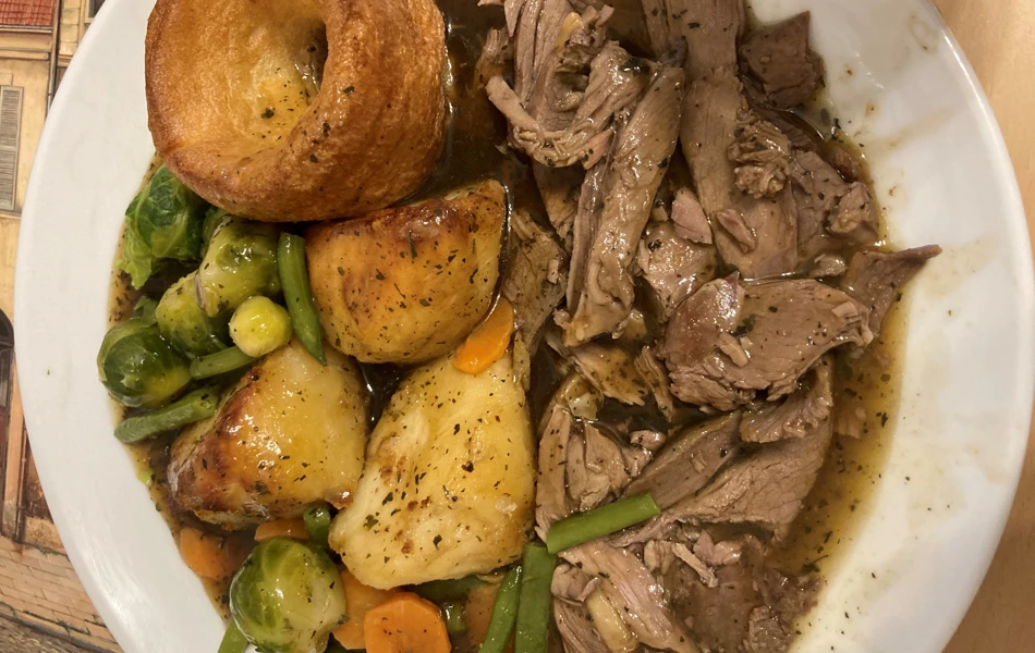 sunday lunch at Abbeyfield House, Fareham PO16 0BY