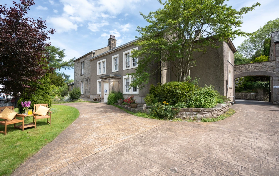 Entrance And Driveway At Bolton Lodge And Proctor House