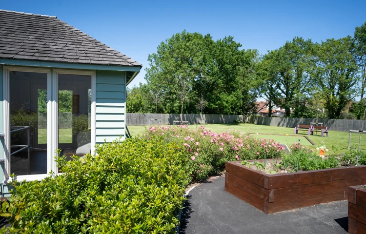 Abbeyfield Winnersh Summer House And Garden