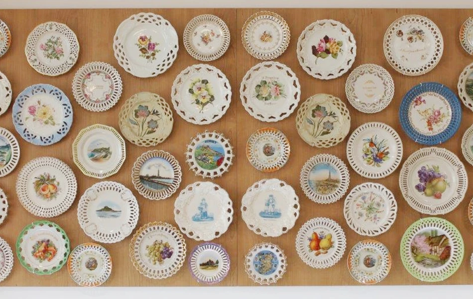 A wall of collectible plates