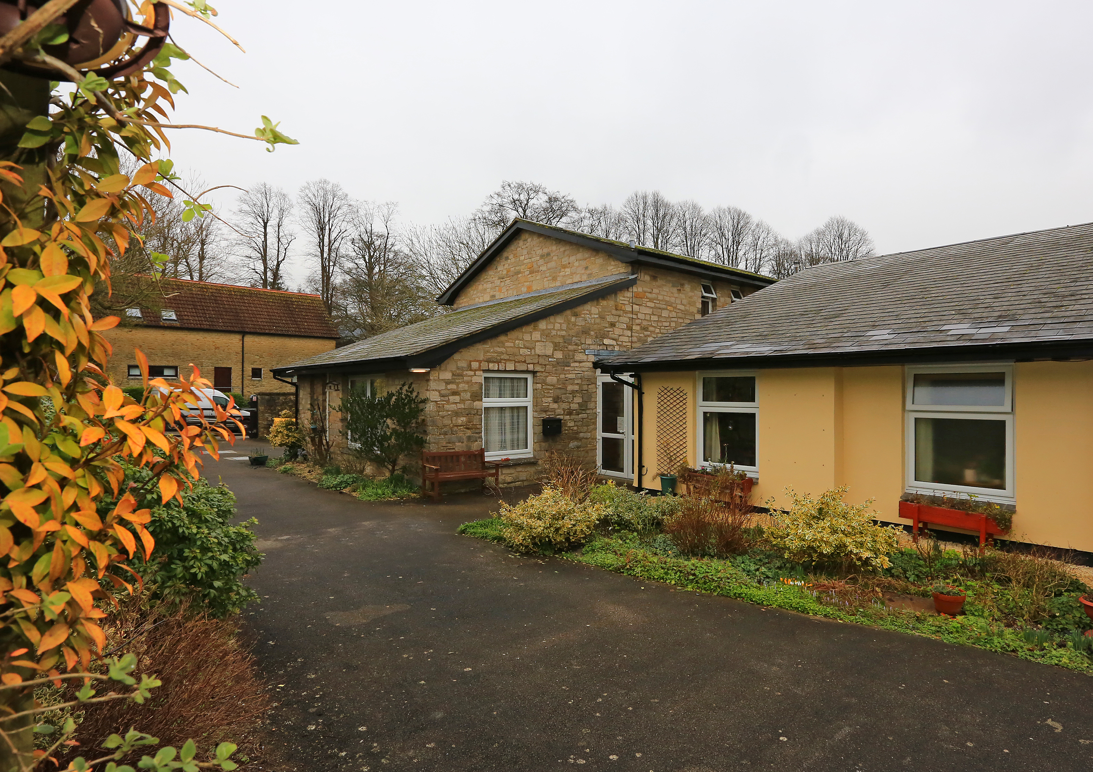 The side of Abbeyfield House, Beaminster DT8 3EQ (1)