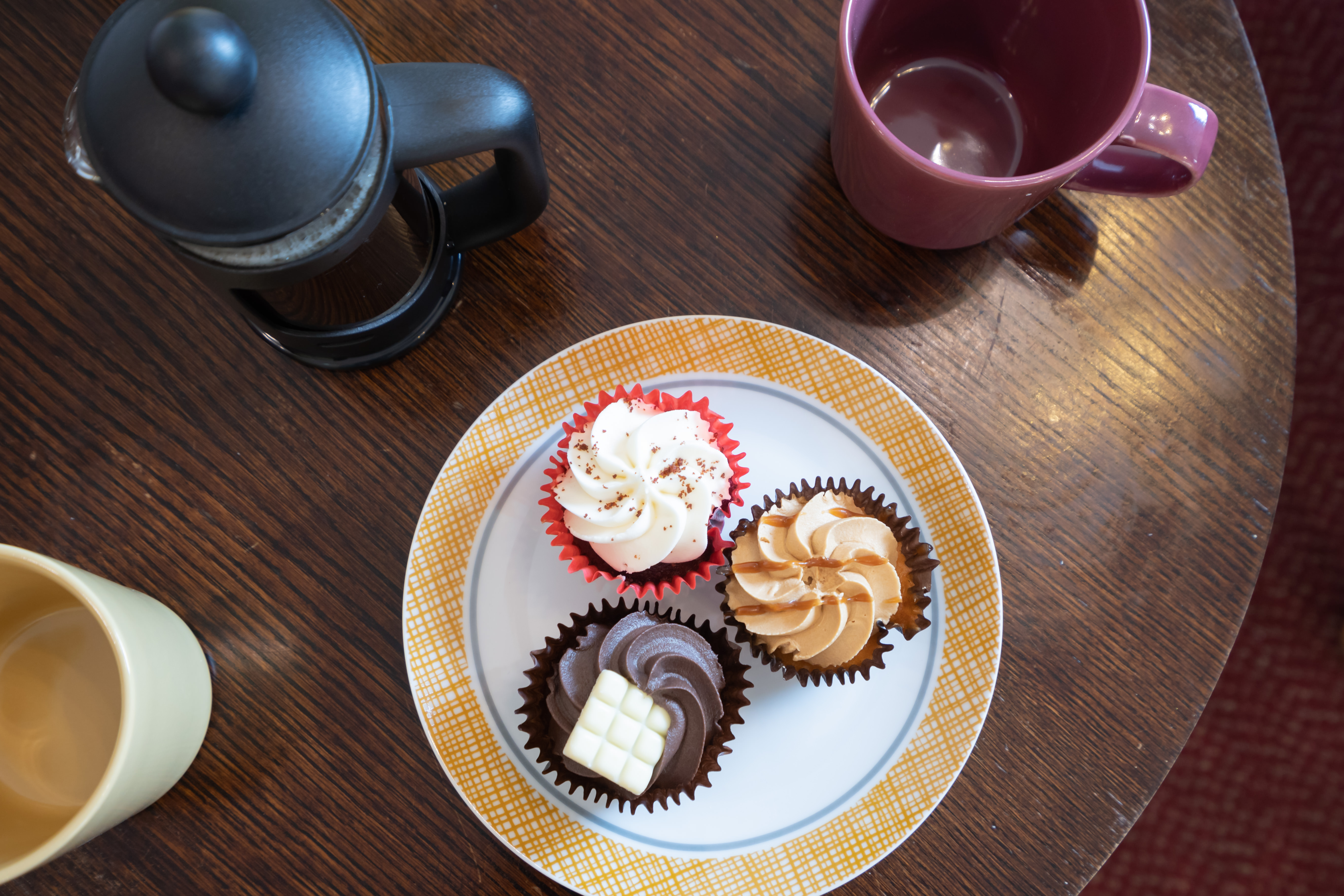 Drinks and cakes for two at Downing House, M20 4PP