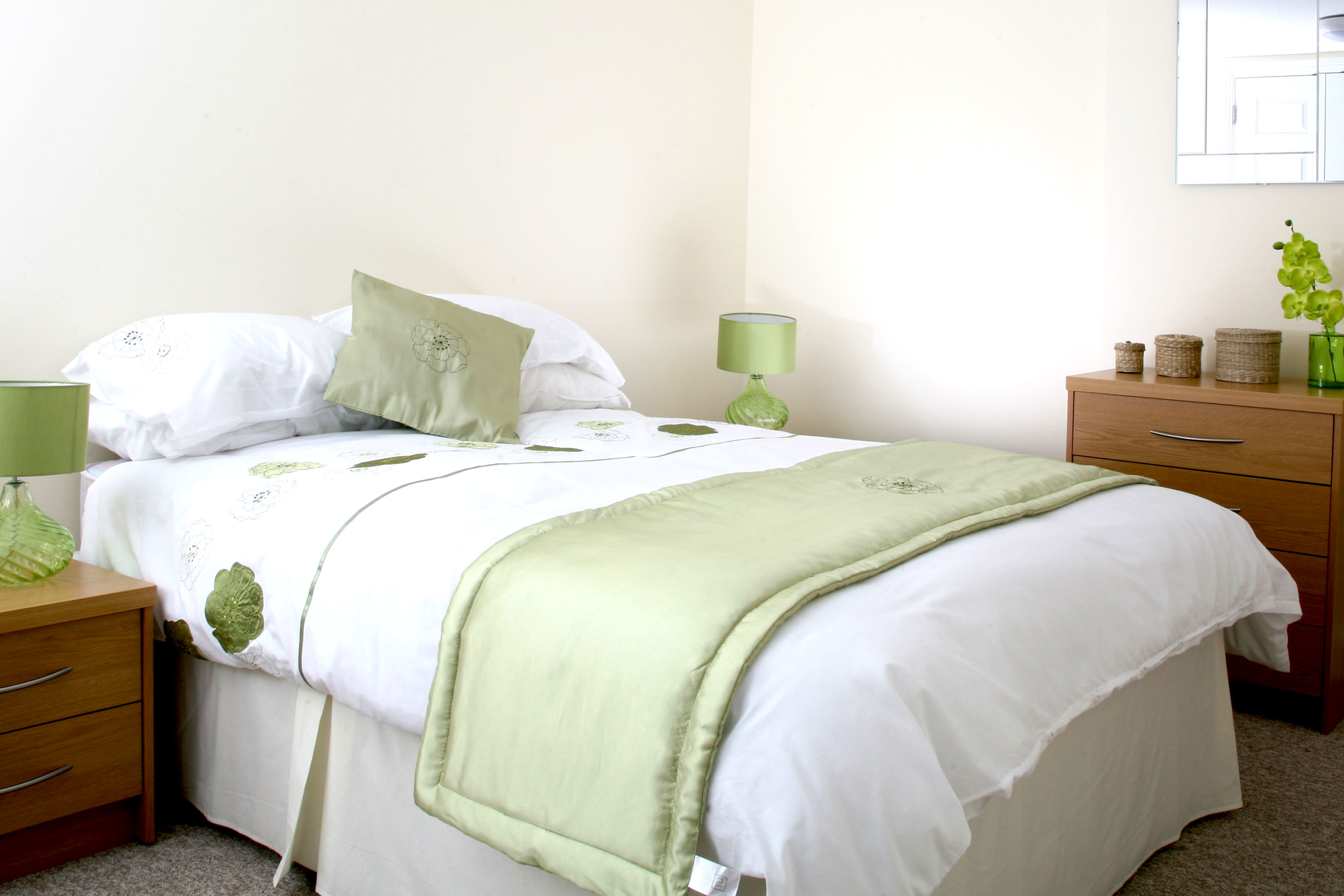 Resident bedroom at Abbeyfield Court, Southampton, SO31 6BF