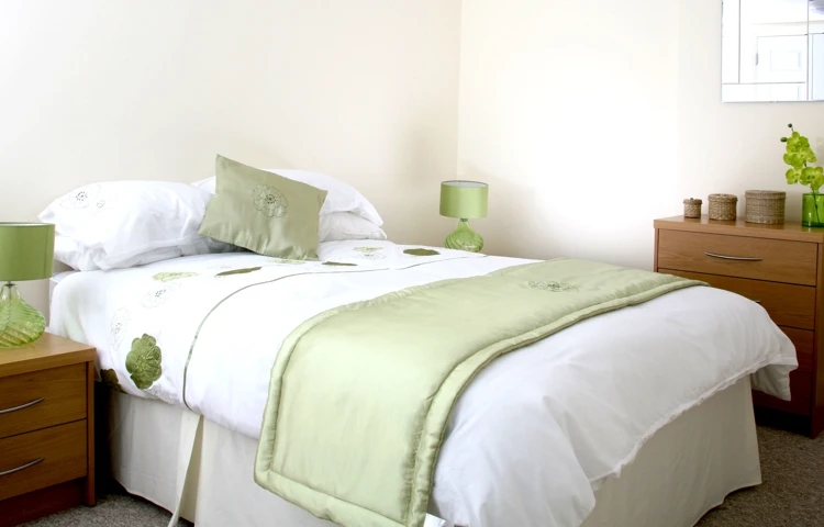 Resident bedroom at Abbeyfield Court, Southampton, SO31 6BF