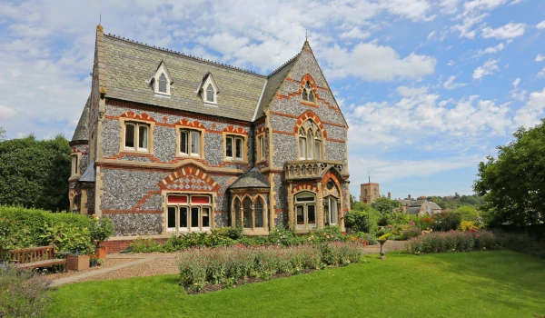 Front garden at Abbeyfield House, Norwich NR1 4EH