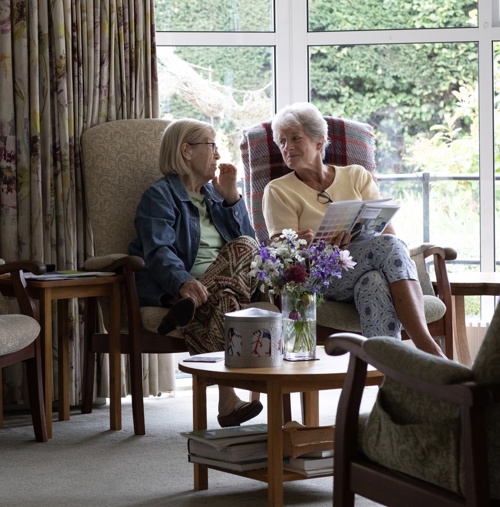 Residents In Conversation At Cunningham House Woking Gu24 0Jn
