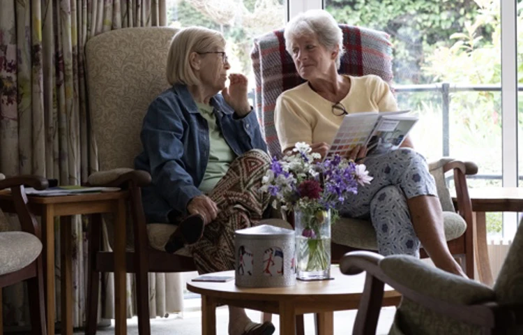 Residents In Conversation At Cunningham House Woking Gu24 0Jn