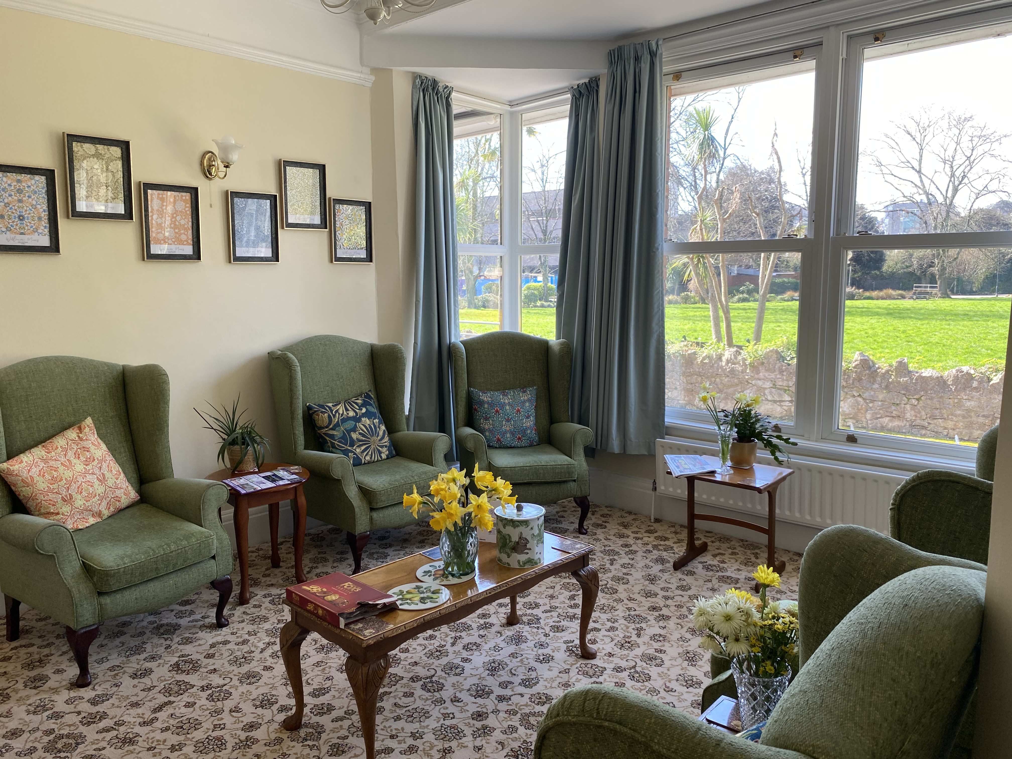 Sitting Room, Abbeyfield Park House,TQ4 6AX