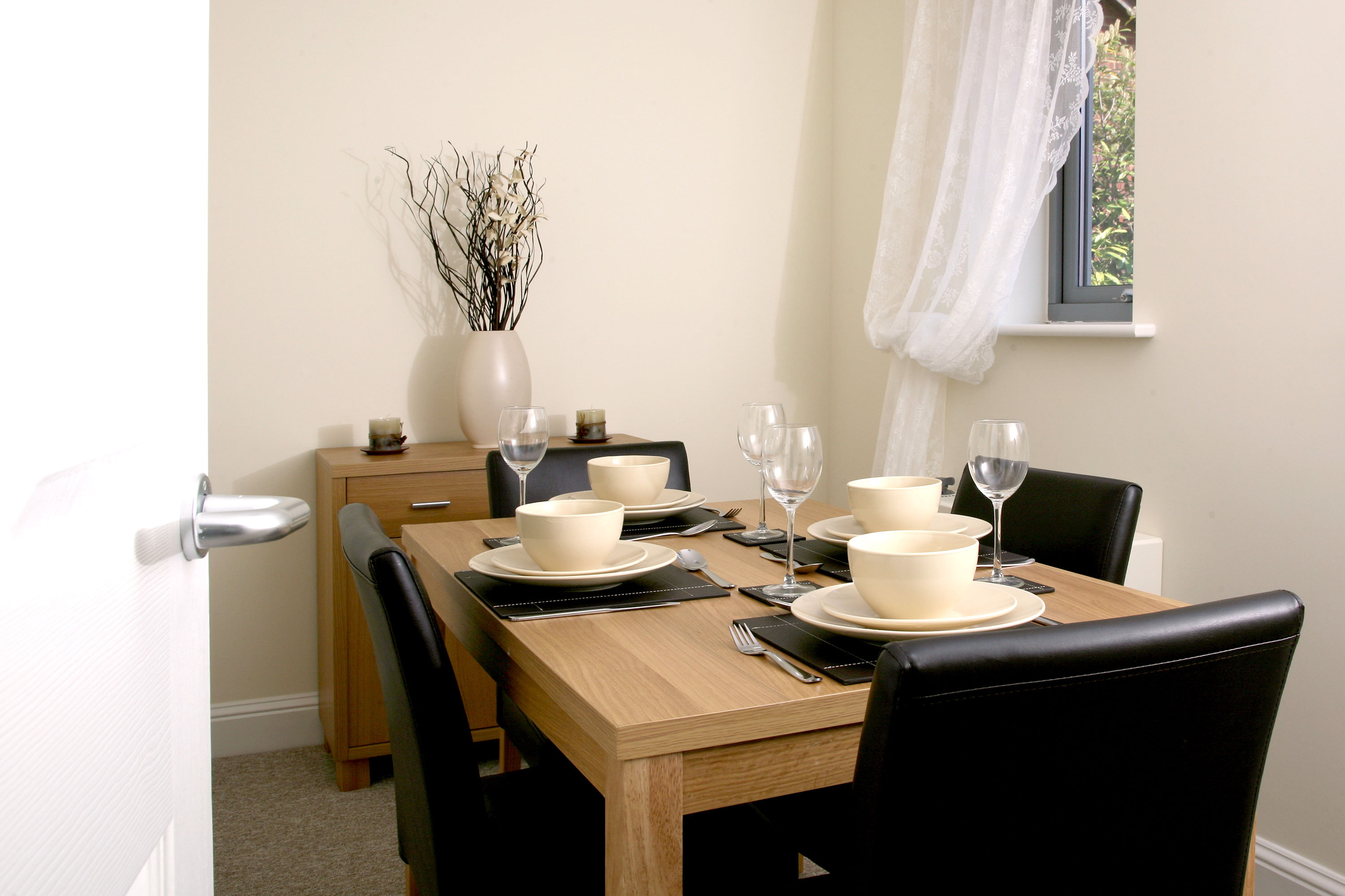 Resident dinning room at Abbeyfield Court, Southampton, SO31 6BF
