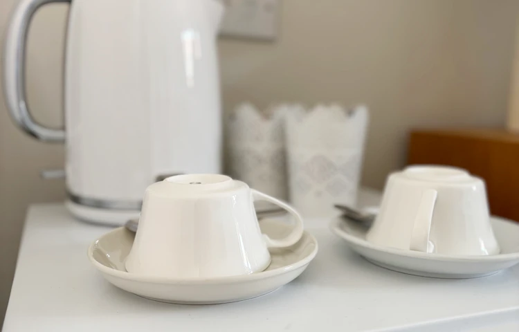 Tea making facilities in guest suite at Girton Green