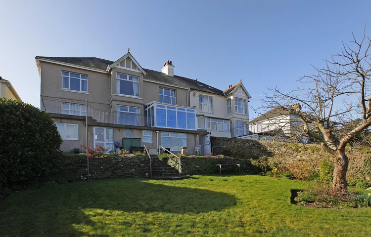 Welcome to Cresta House in Saltash, Cornwall