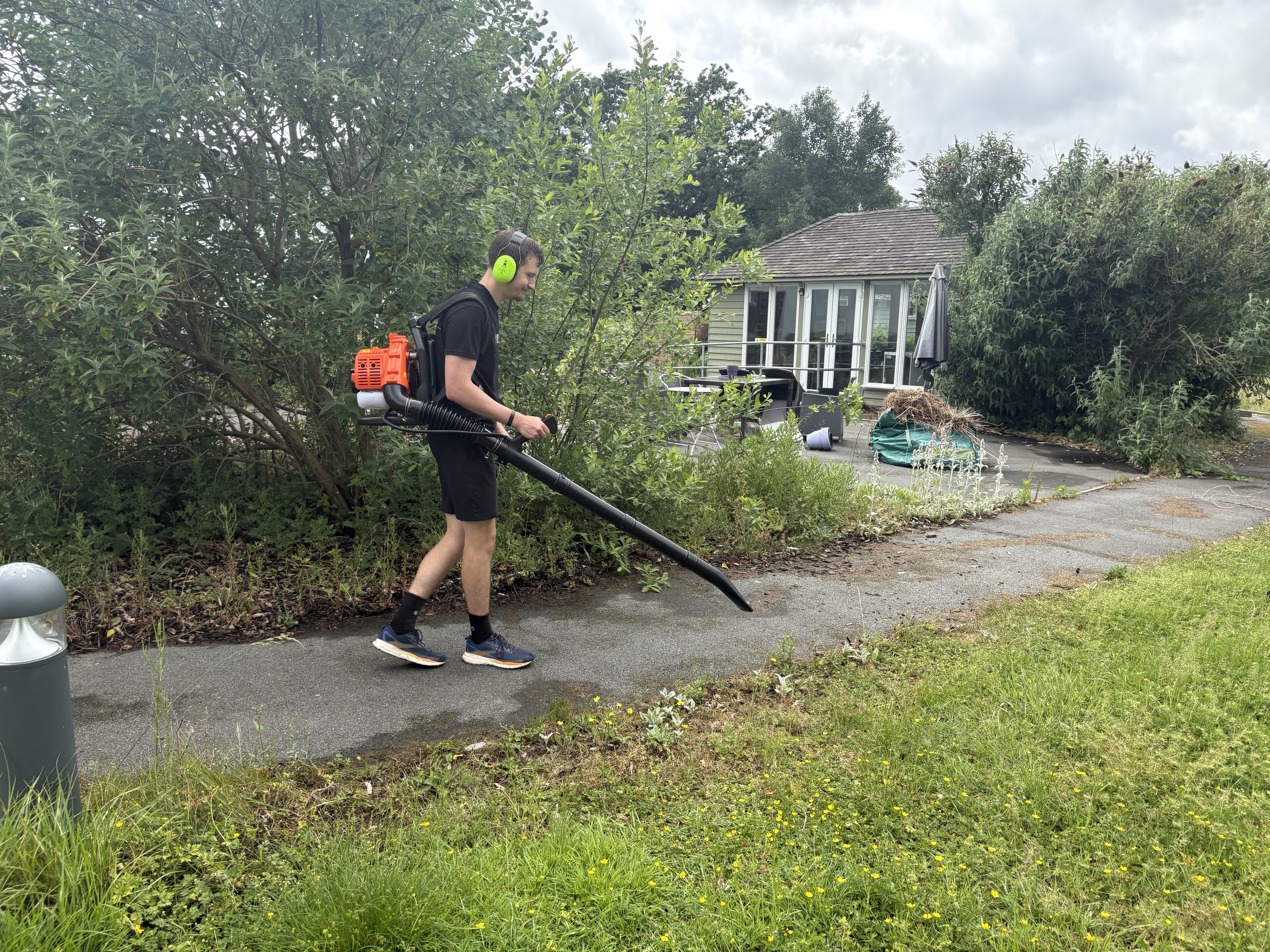 Leafblower