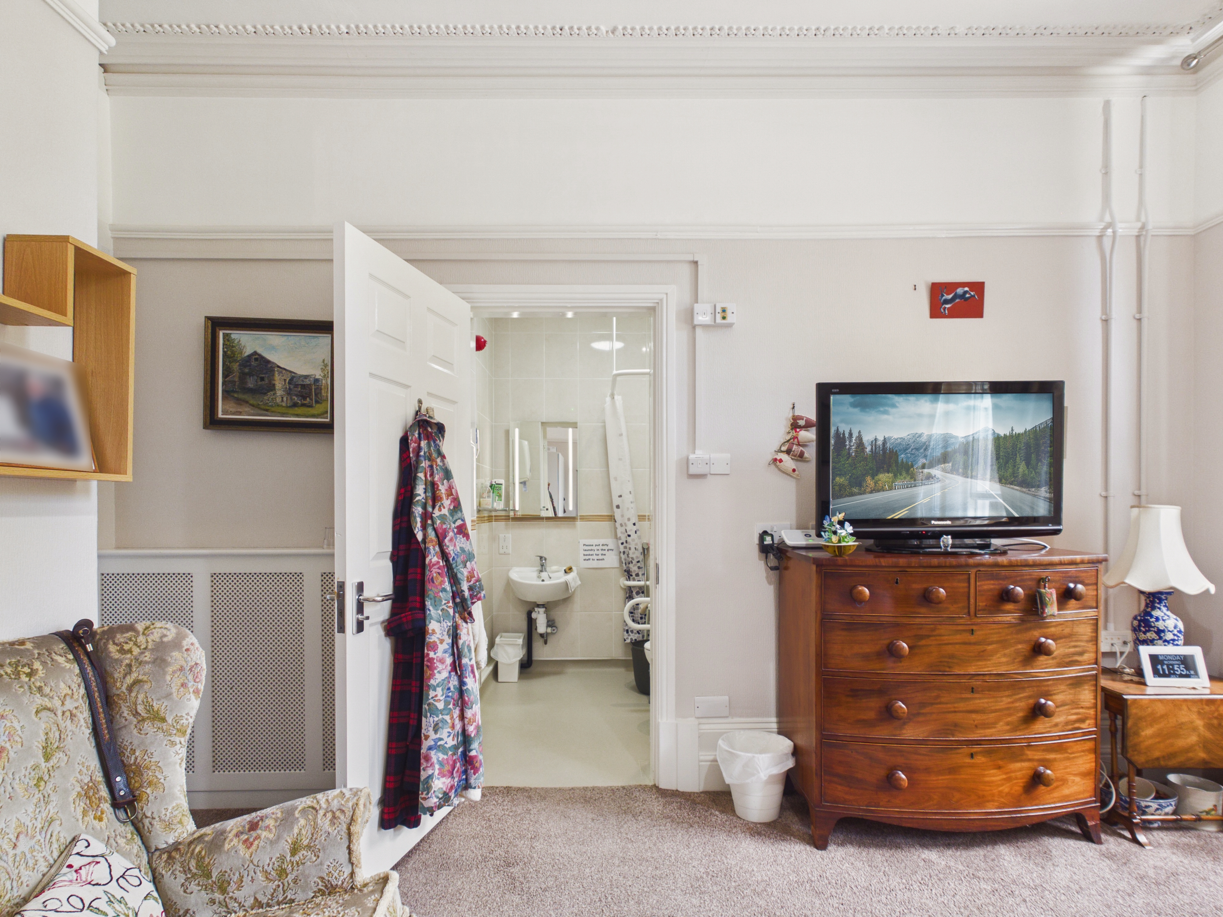 Second Bedroom (2)