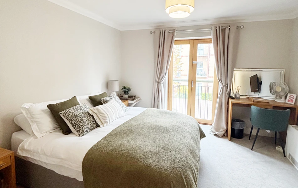 Spacious and bright guest suite at Girton Green