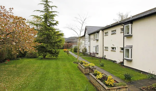 Spacious garden where residents can enjoy the outdoors