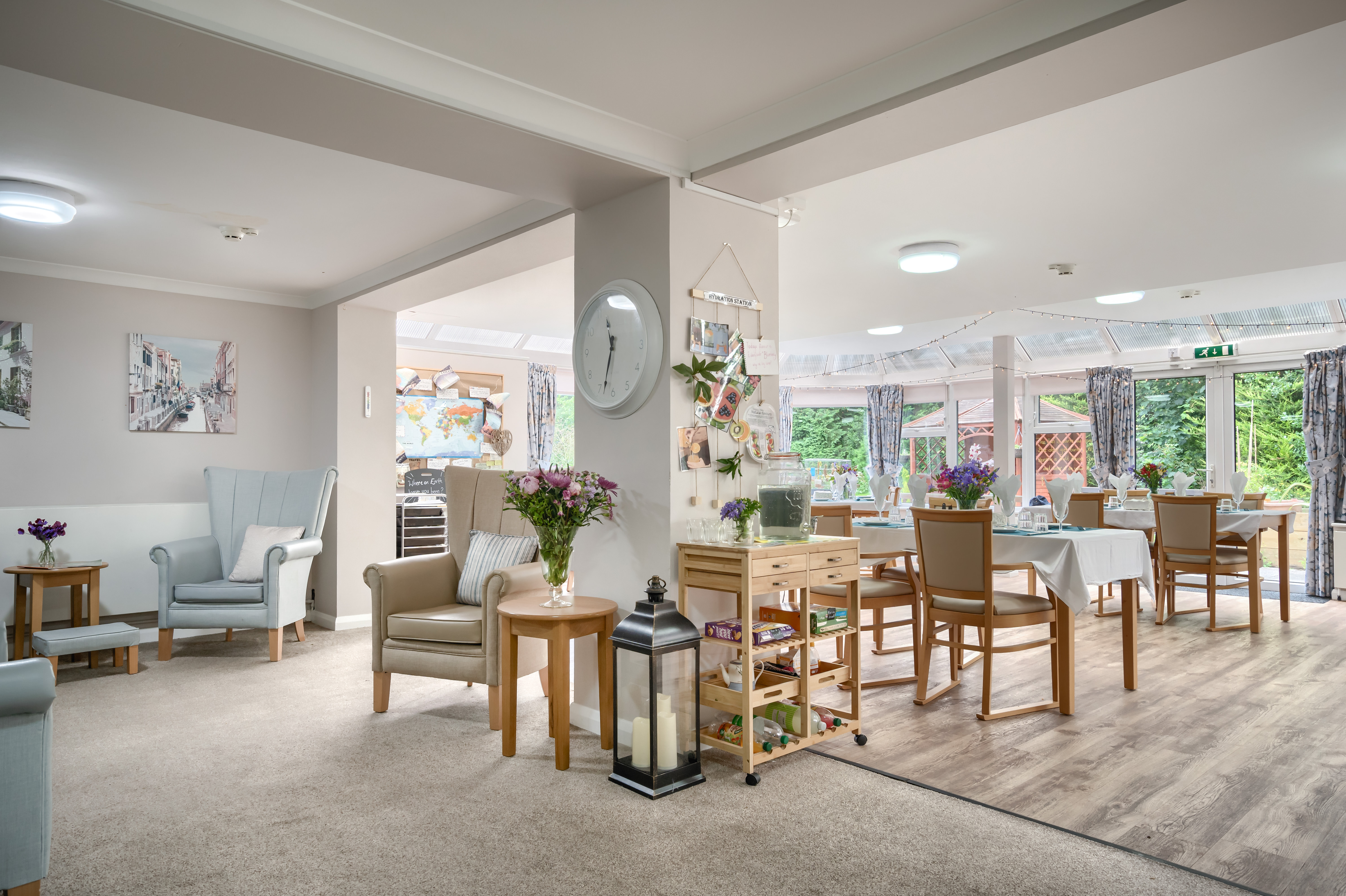 Pratt House spacious lounge and dining room area