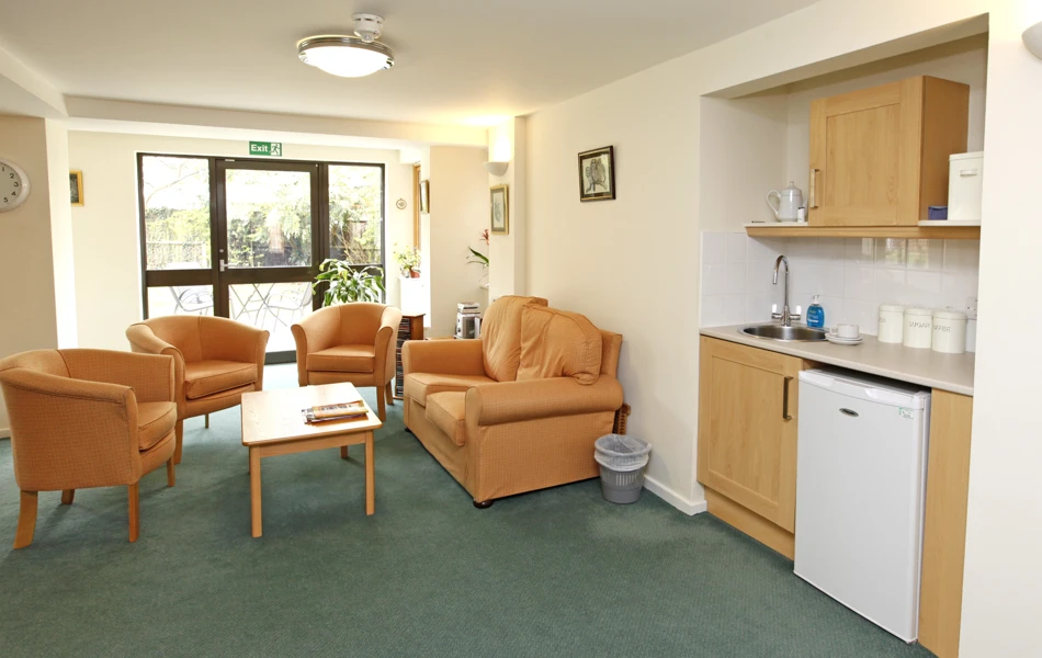 sitting area at Abbeyfield House, Hayes UB4 0SW