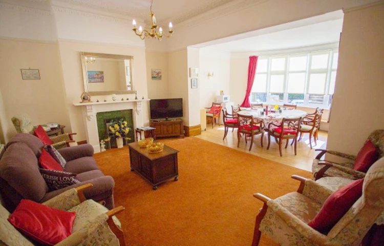 Dinning room and lounge at Beamsley House, Eastbourne BN20 7AT