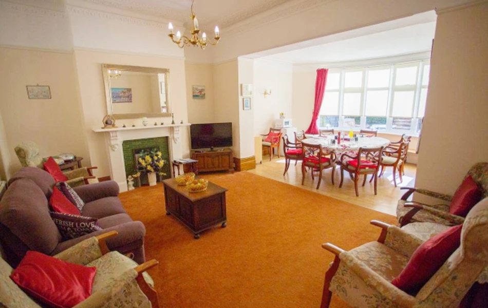 Dinning room and lounge at Beamsley House, Eastbourne BN20 7AT