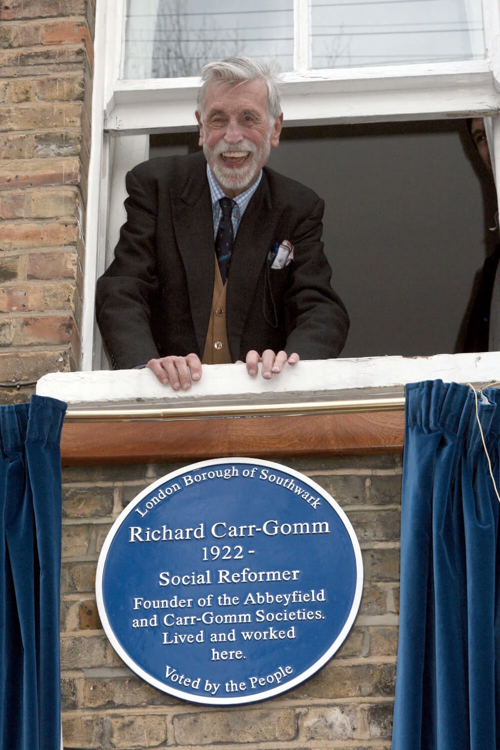 Richard Carr Gomm Anniversary Plaque 066