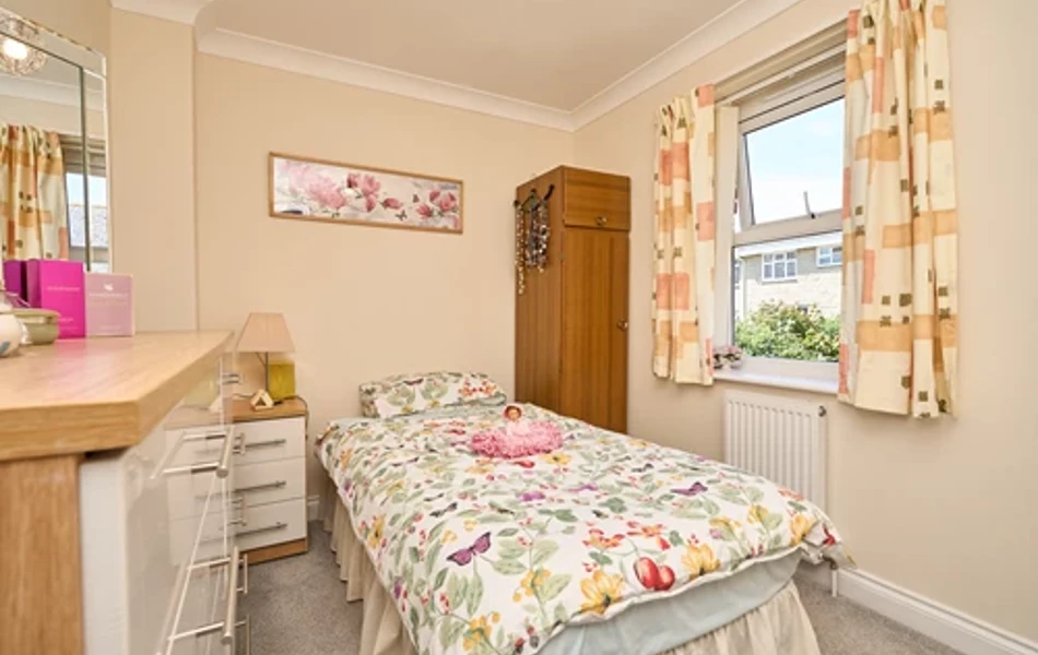 Bedroom Harwood Court, PO37 6AN