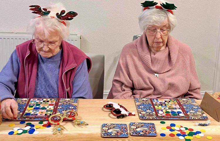 Colwyn Bay, Rhos Road, LL28 4RY, Puzzles