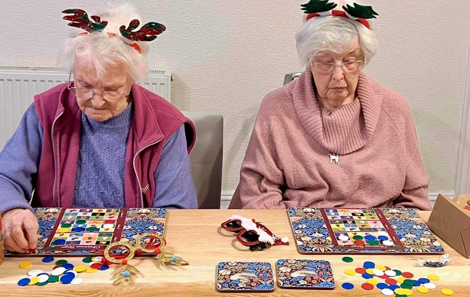 Colwyn Bay, Rhos Road, LL28 4RY, Puzzles