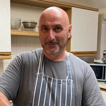 Miguel, Abbeyfield House