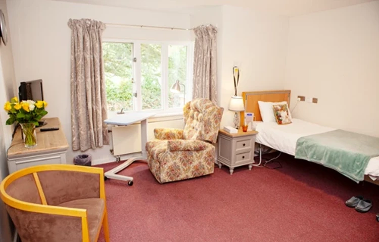 Resident Room at Friars Mead, Kings Langley WD4 8DR