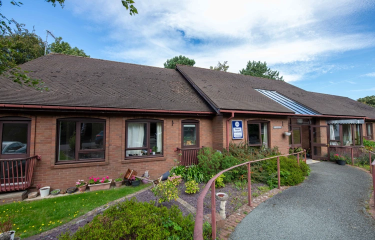 Llanfairfechan External