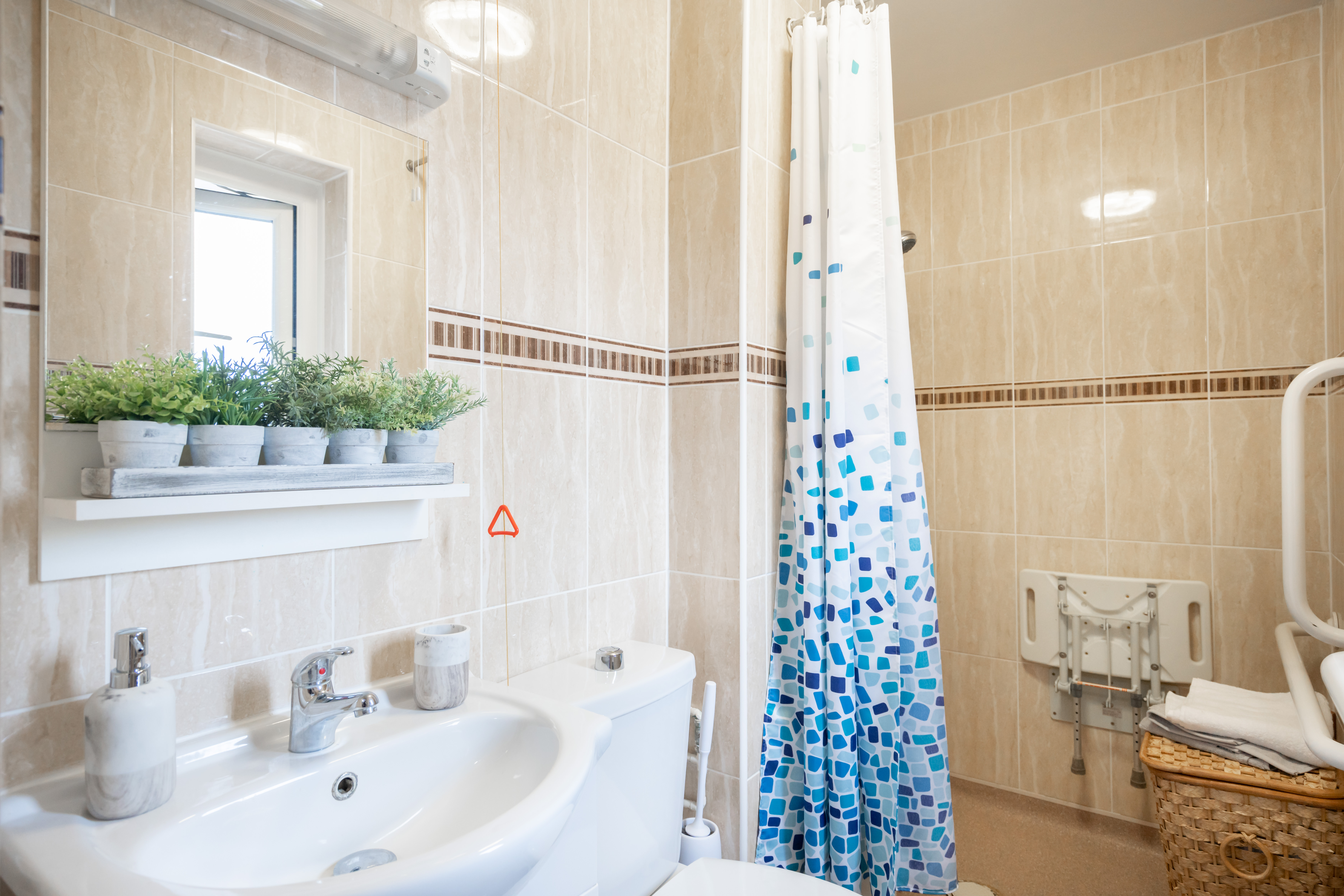 shower-room-at-abbeyfield-house-at Abbeyfield House, Lincoln LN1 3HJ