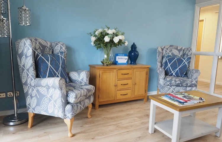 Blue armchairs sitting area, Friars Mead WD4 8DR
